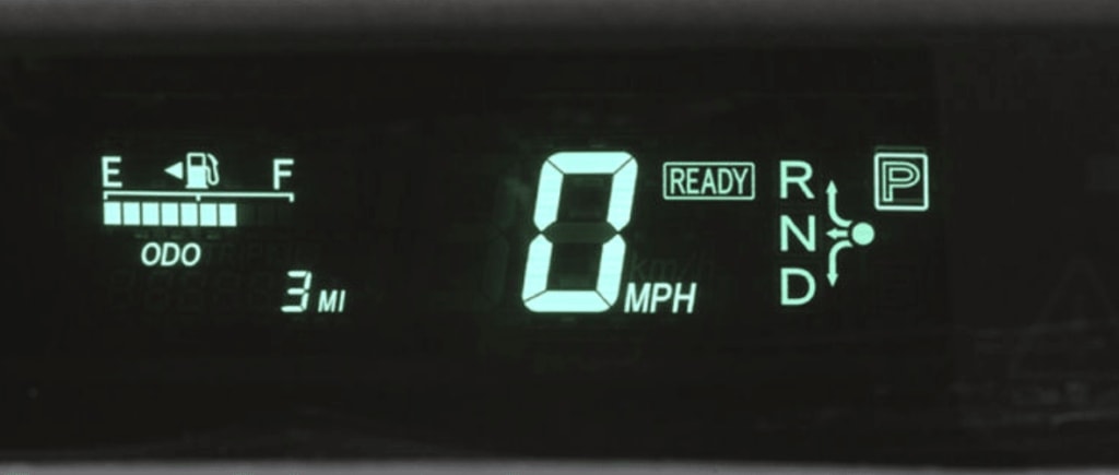 second-gen-toyota-prius-instruments
