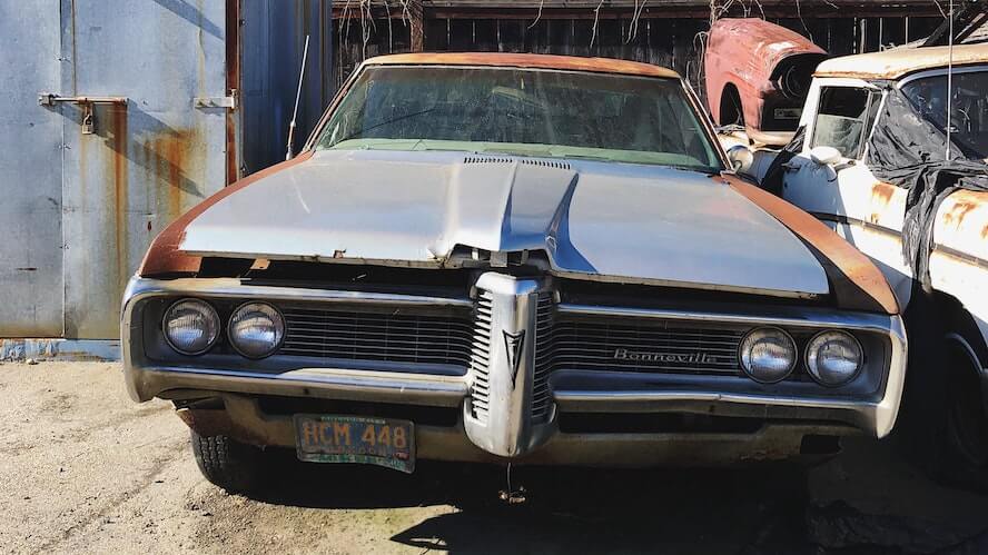 junkyard-with-classic-cars
