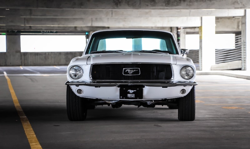 ford-mustange-equipped-with-an-fe-engine